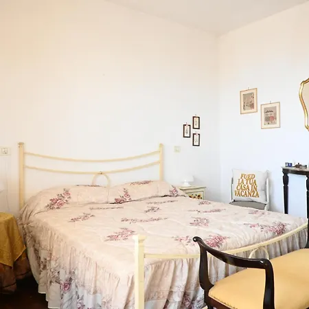 P069 - Porto Recanati, Comodo Trilocale Con Vista Mare Daire *
